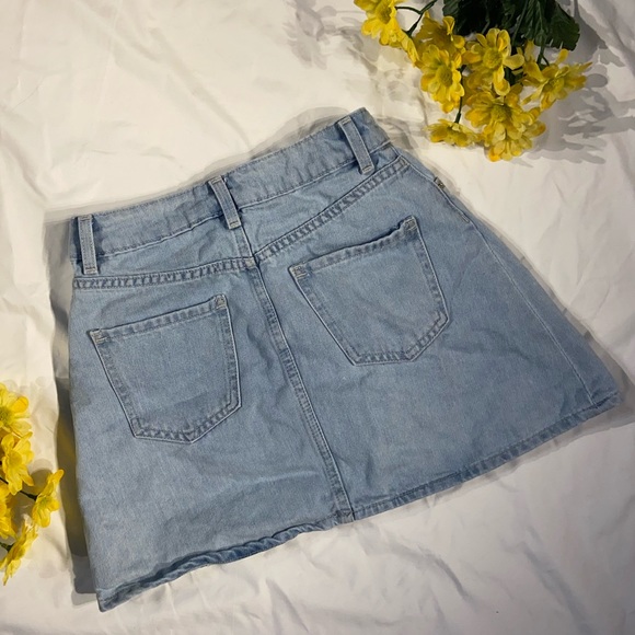 Jean Skirt🌼 - Picture 2 of 3
